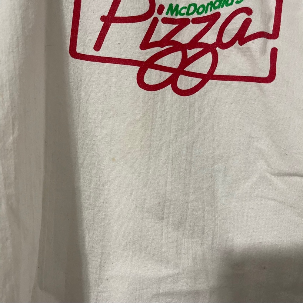 RARE vintage unisex McDonald’s pizza shirt - Picture 3 of 9